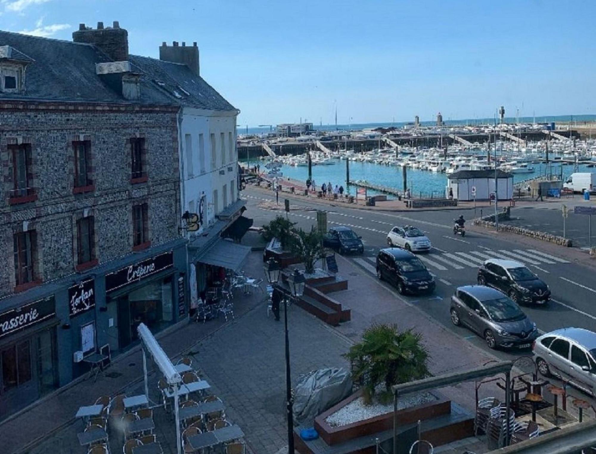 Le Semaphore Vue Port Et Mer Fecamp Luaran gambar